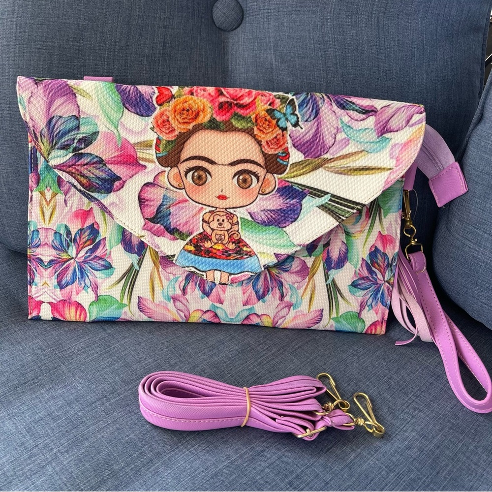 NWOT - Large Frida Clutch